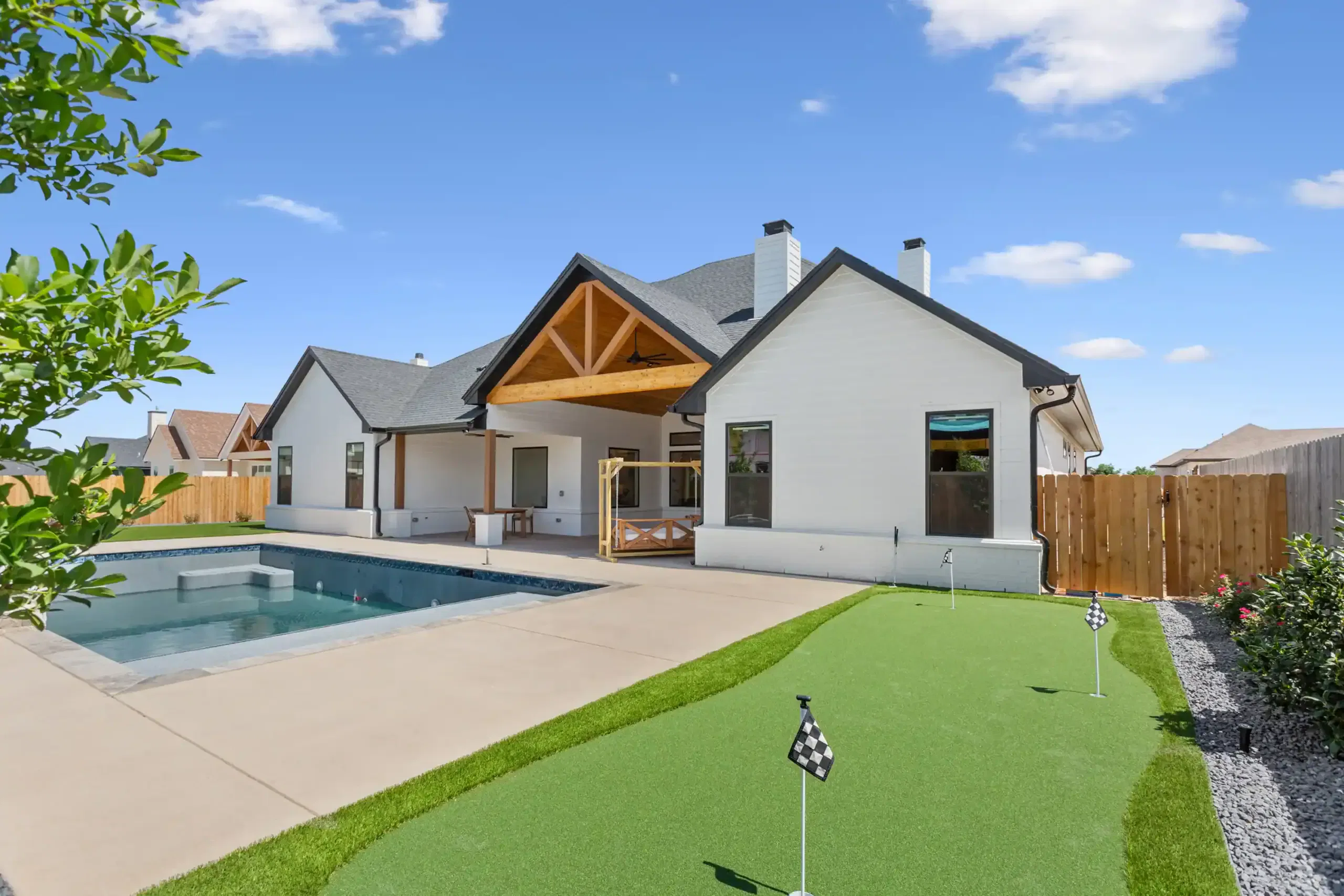 Keith Gunn Construction Waco, Texas - Central Texas Luxury Exterior Family Area