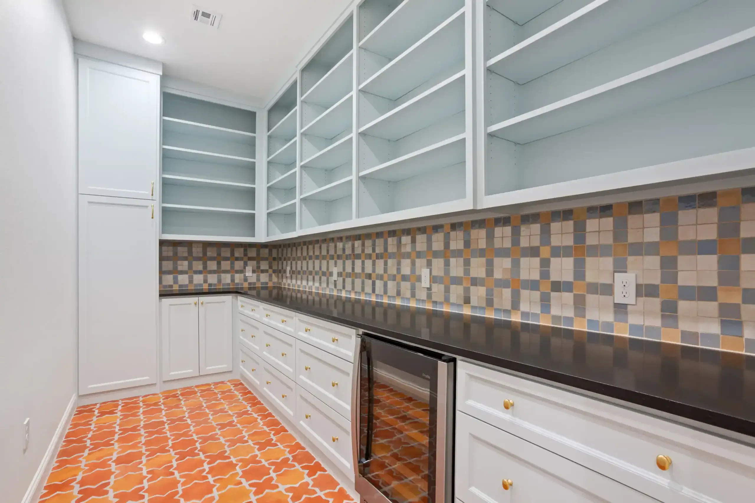 Keith Gunn Construction Waco, Texas Home builder - Vintage Tile Work