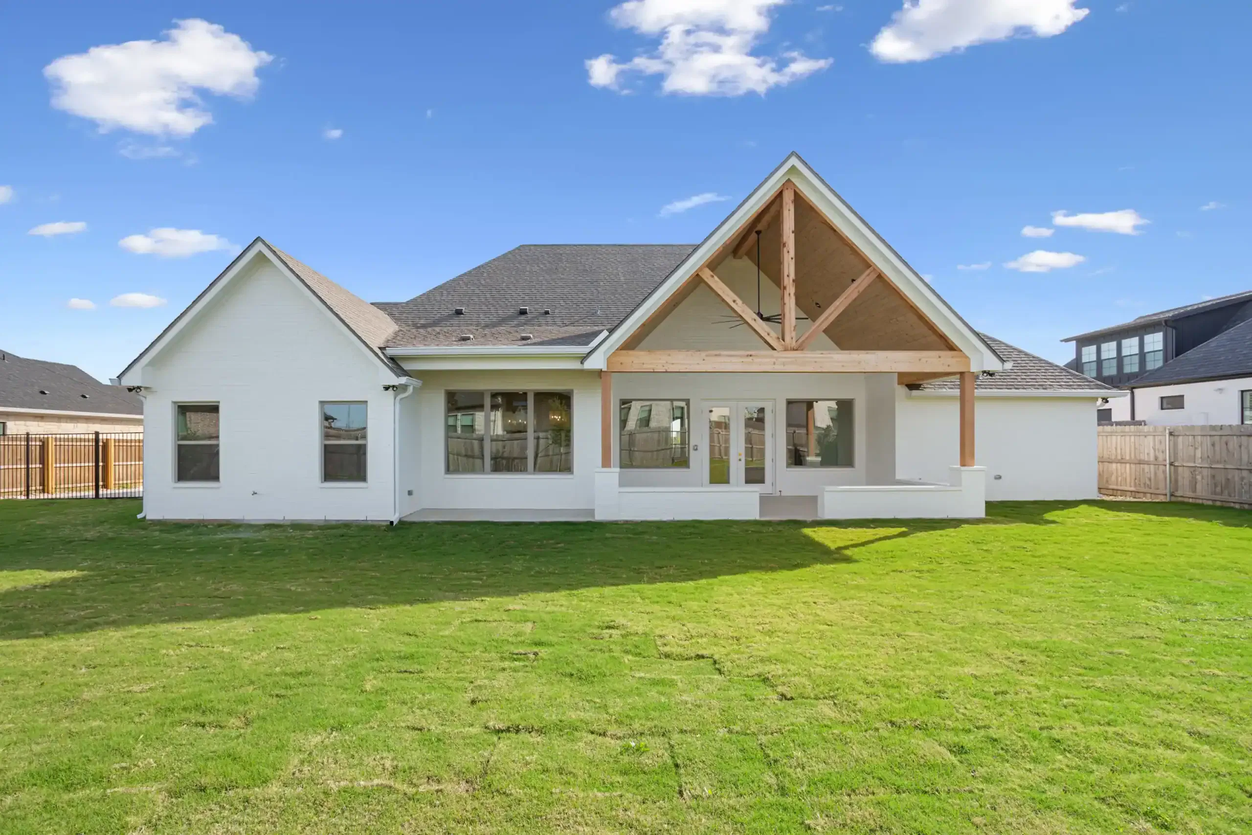 Keith Gunn Construction Waco, Texas Home builder - Dream Home Back View