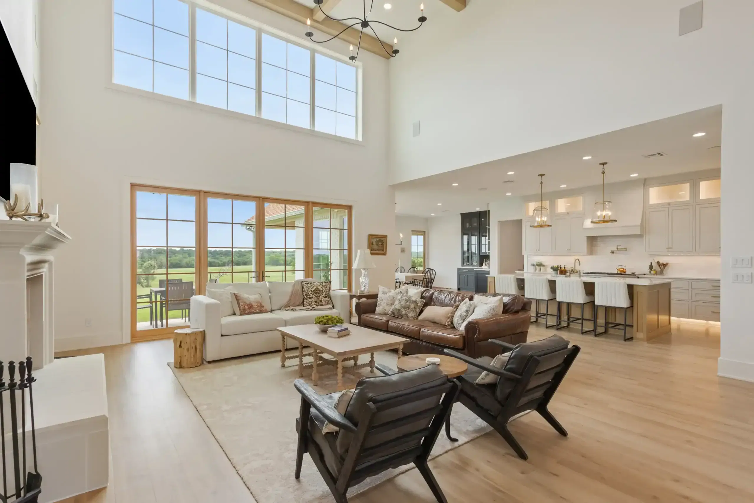 Keith Gunn Construction Central Texas Luxury Home Builder - Living Room