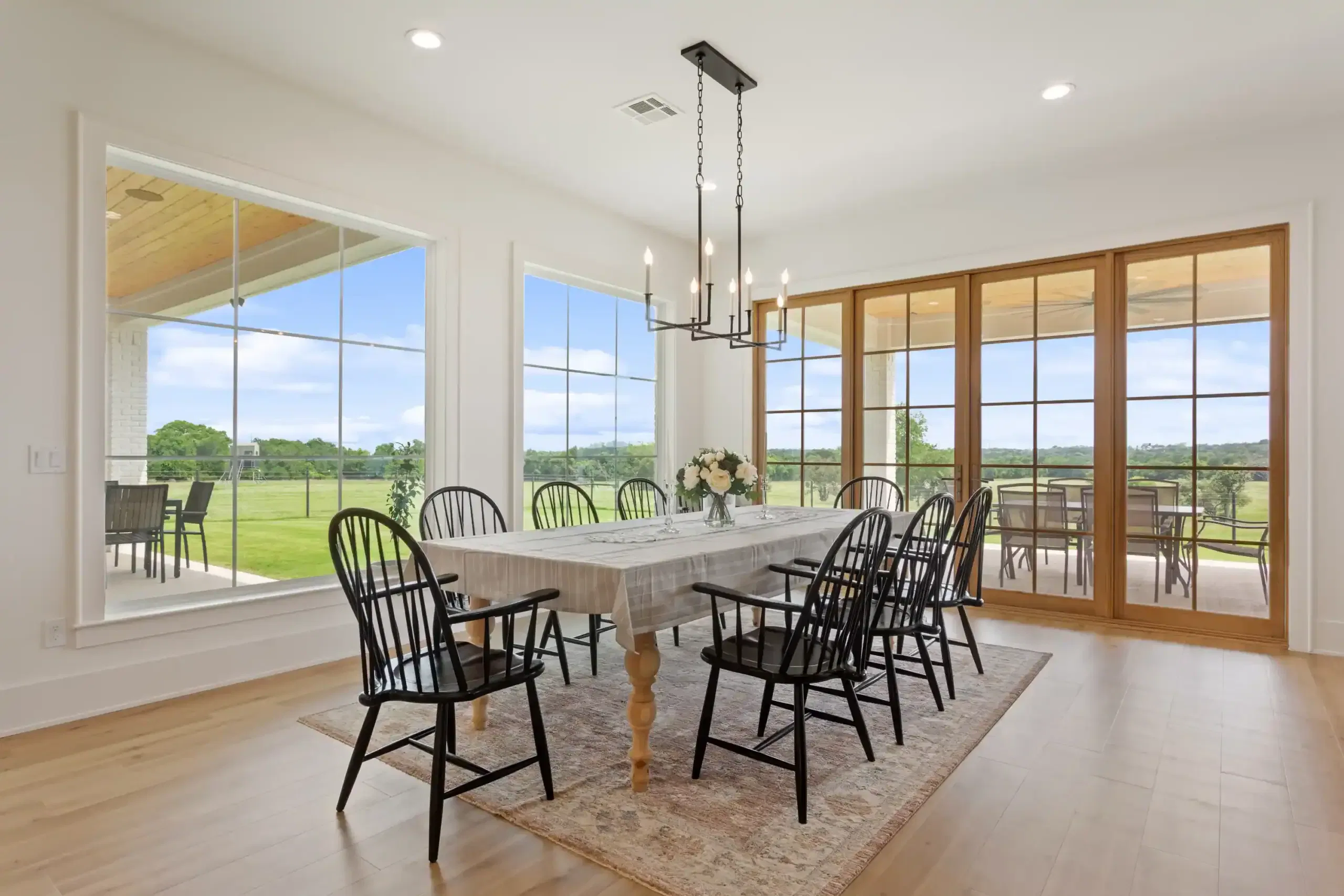 Keith Gunn Construction Central Texas Luxury Home Builder - Dining Room