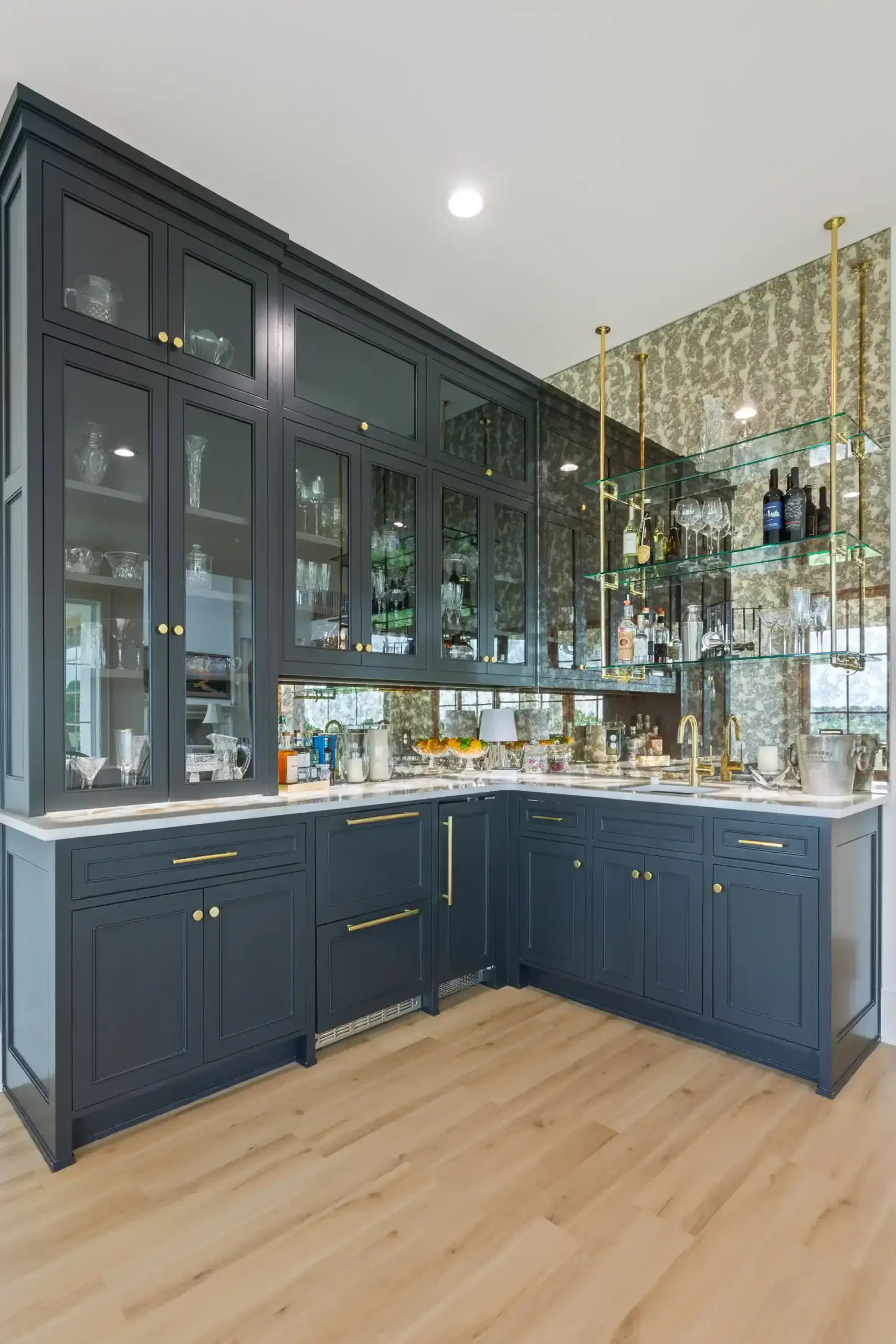 Keith Gunn Construction Central Texas Luxury Home Builder - Built-In Bar