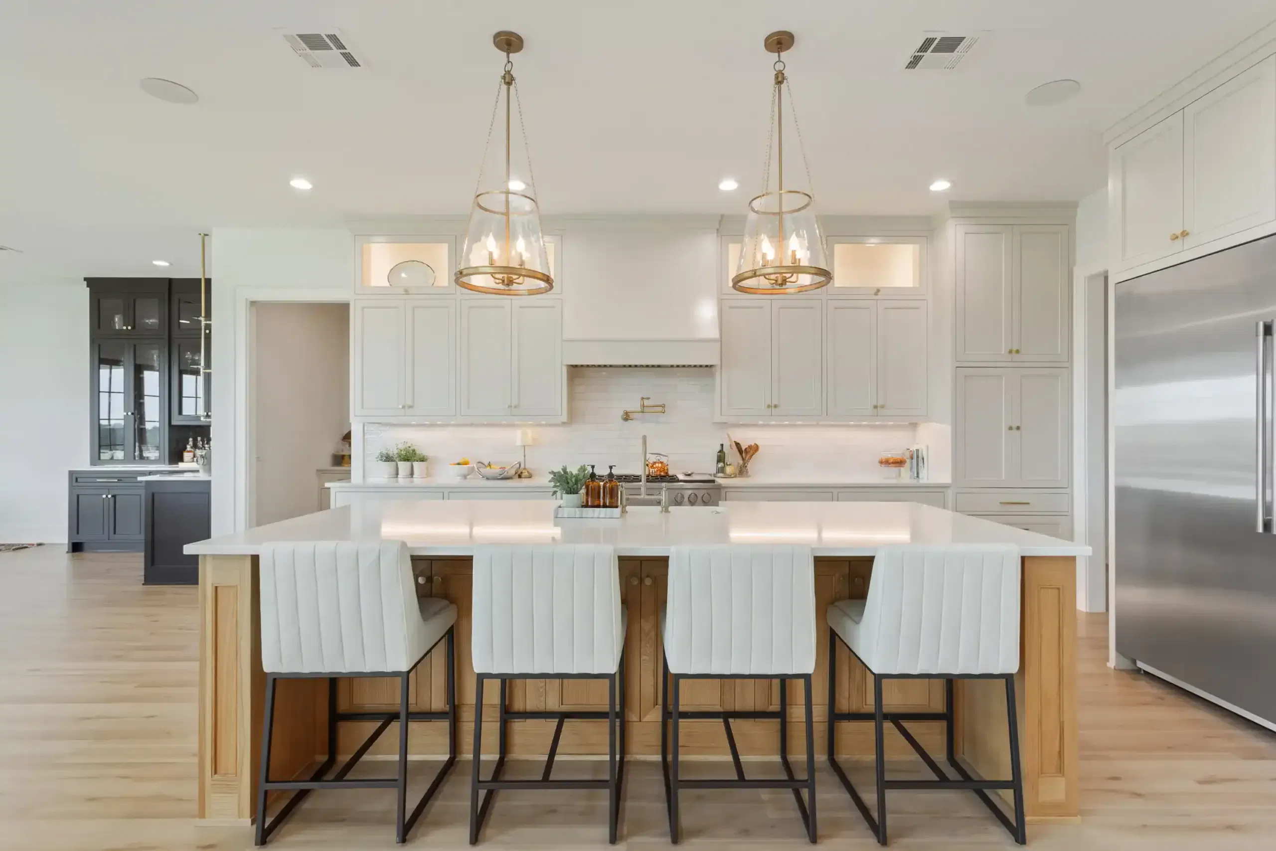 Keith Gunn Construction Central Texas Home Builder - Luxury Kitchen