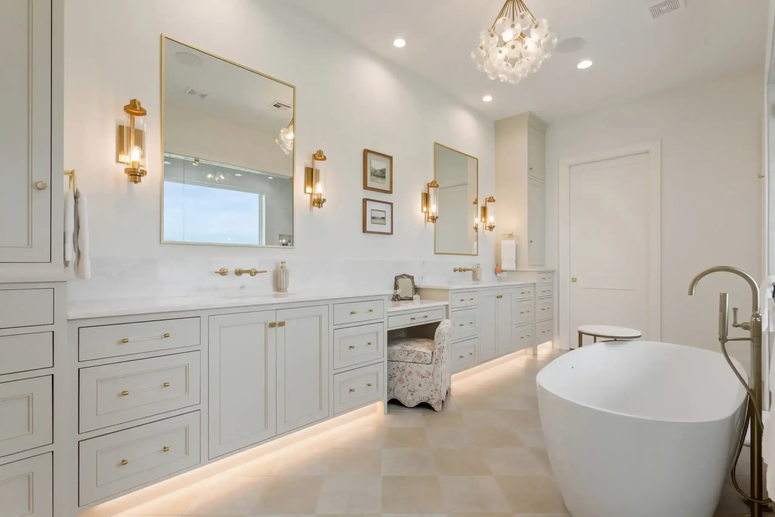 Keith Gunn Construction Central Texas Home Builder Luxury Bath Suite